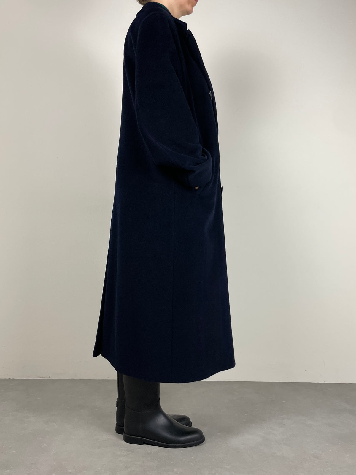 Cappotto a doppiopetto lungo blu in lana made in Italy