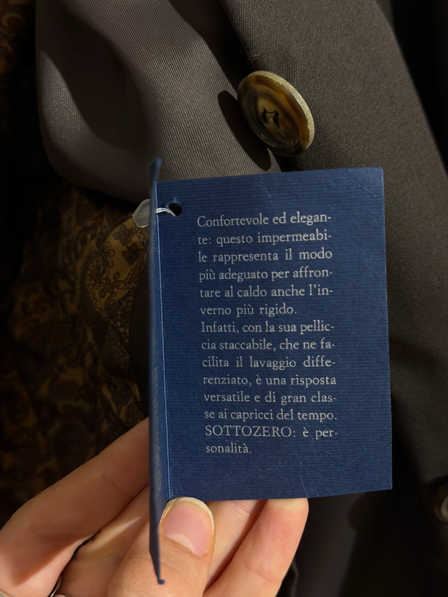 Trench vintage new old stock marrone, con l’interno staccabile in vera pelliccia lapin