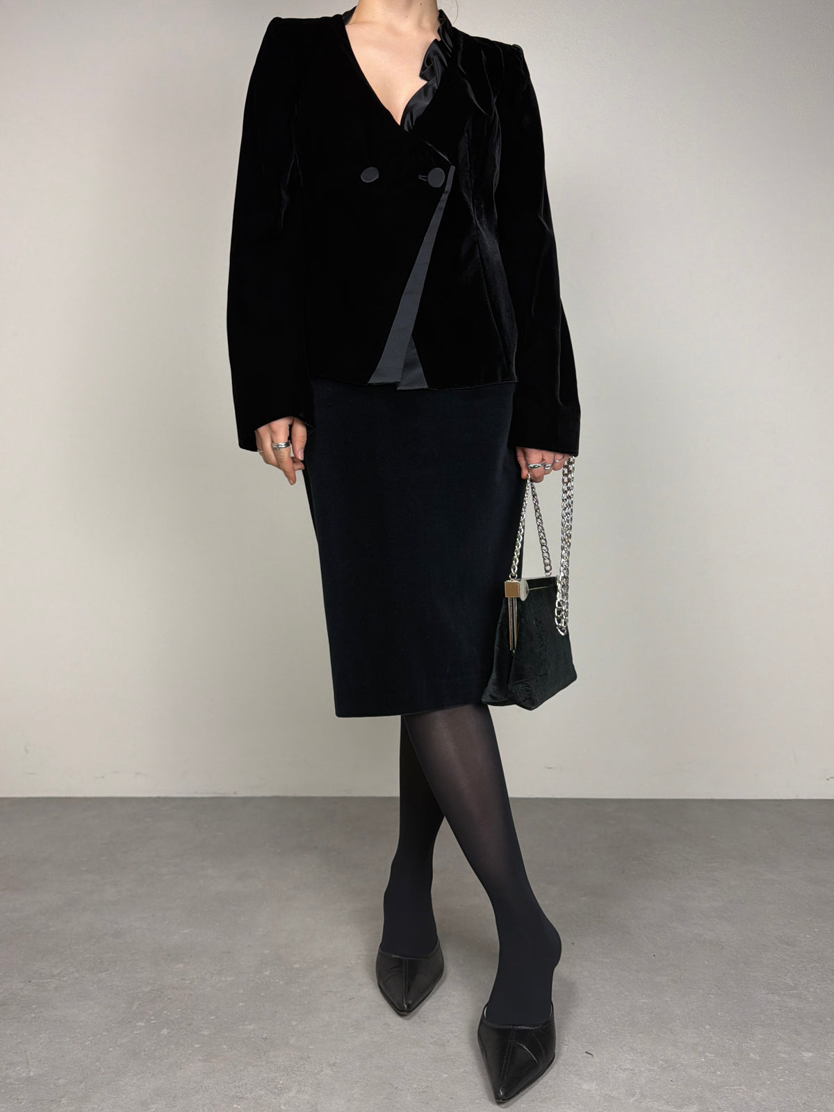 Armani Collezioni blazer in velluto nero con inserto in raso