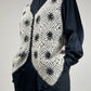 Gilet fatto a mano in lana con fiori e perline