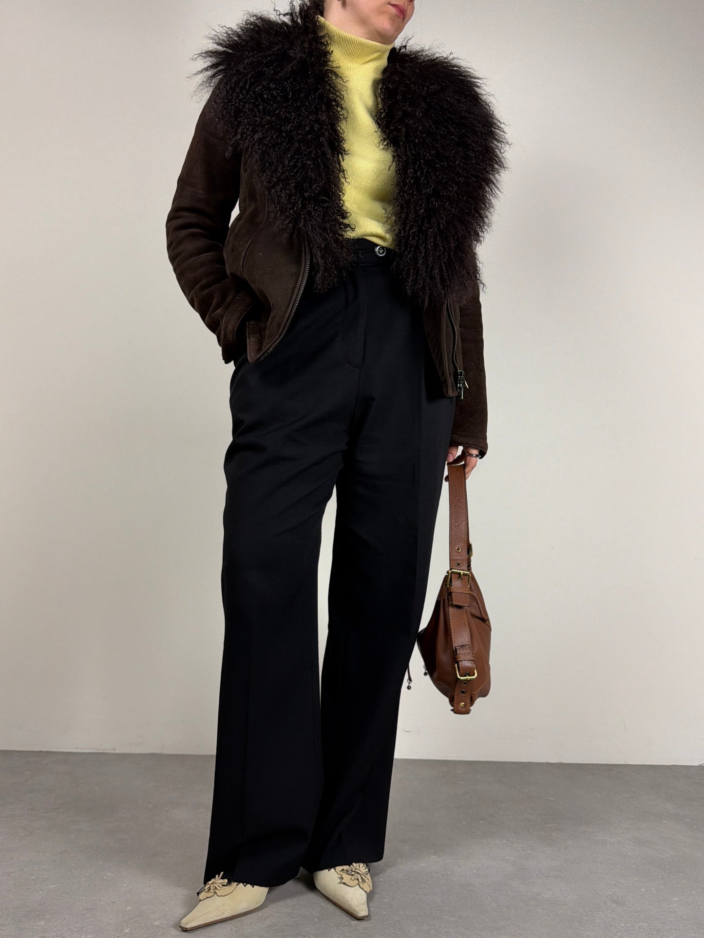 Shearling marrone con collo in pelliccia di Mongolia