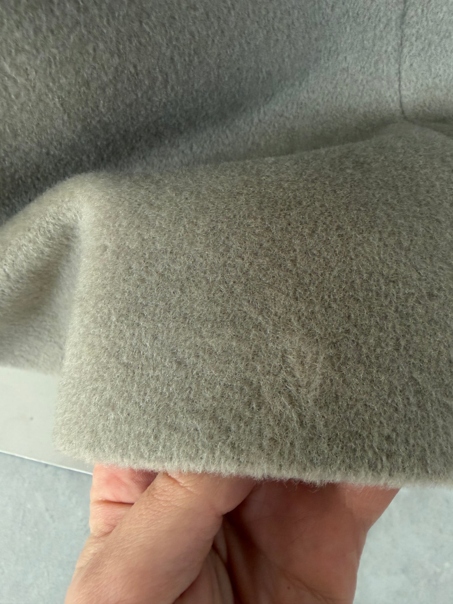 Cappotto lungo in pura lana vergine color grigio sabbia