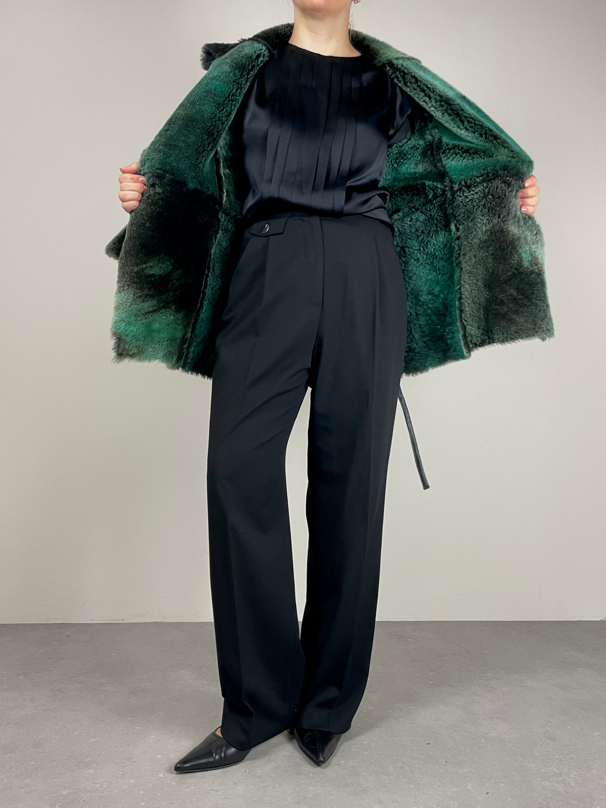 Shearling vintage Made in Italy antracite con riflessi verde salvia