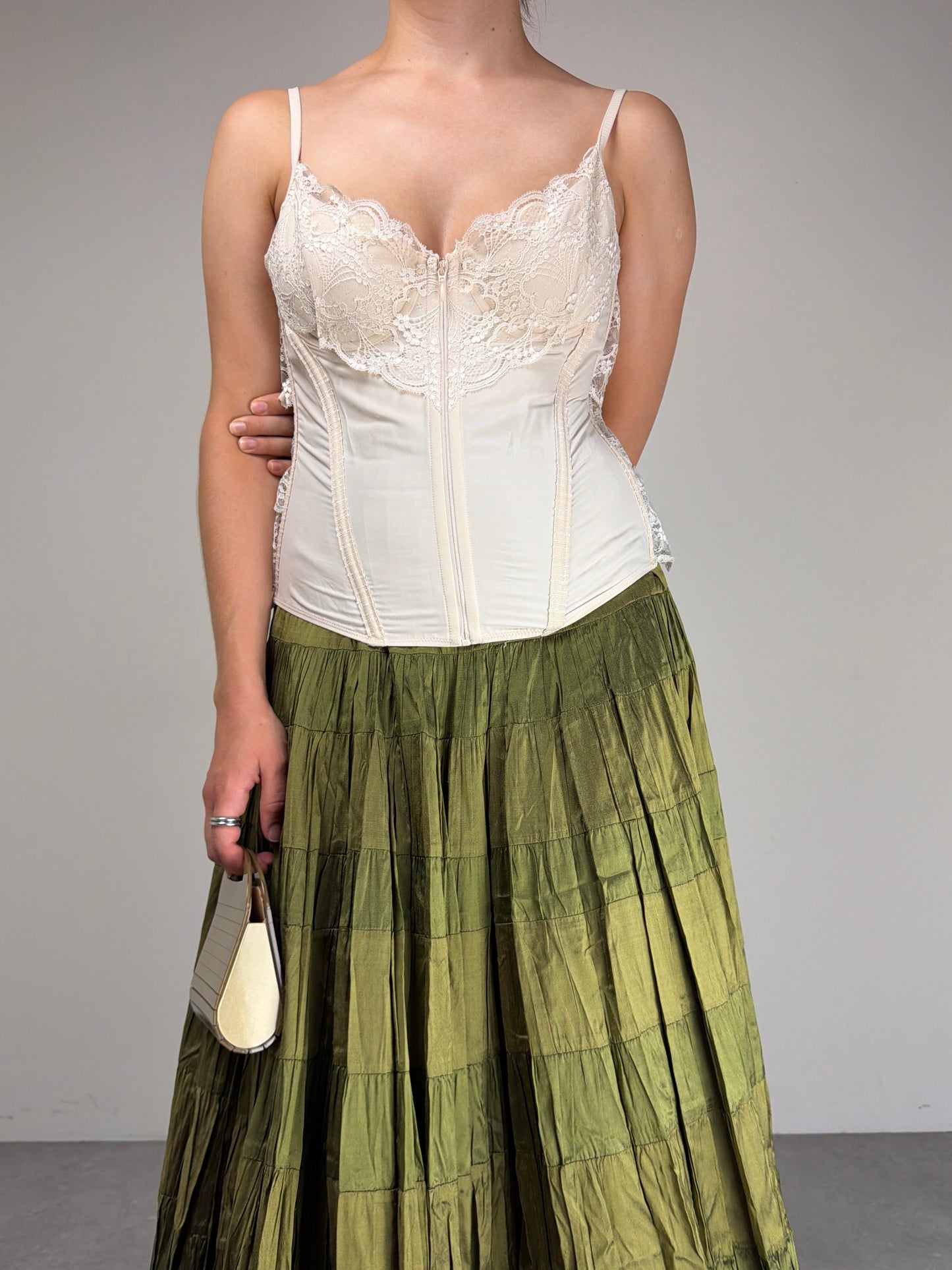 Bustino La Perla con pizzo