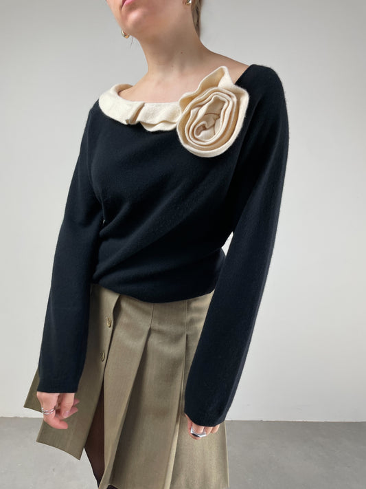 Valentino Cachemire Couture maglioncino in con fiore sullo scollo