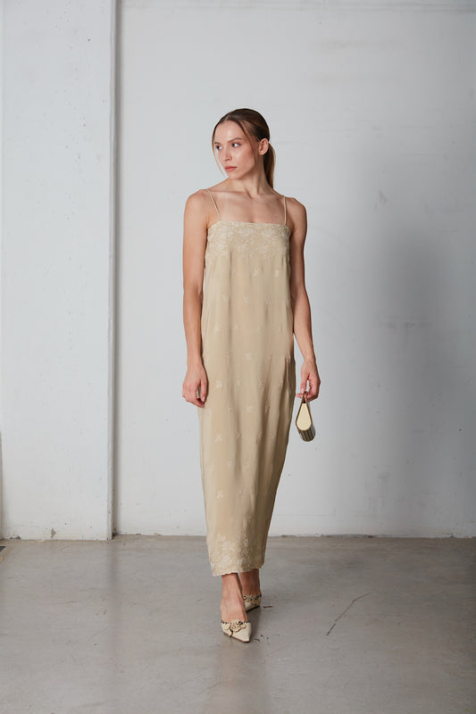 Alberta Ferretti abito in pura seta ricamata
