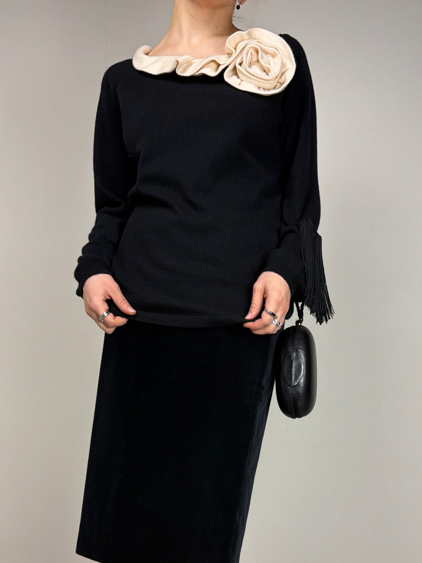 Valentino Cachemire Couture maglioncino in con fiore sullo scollo
