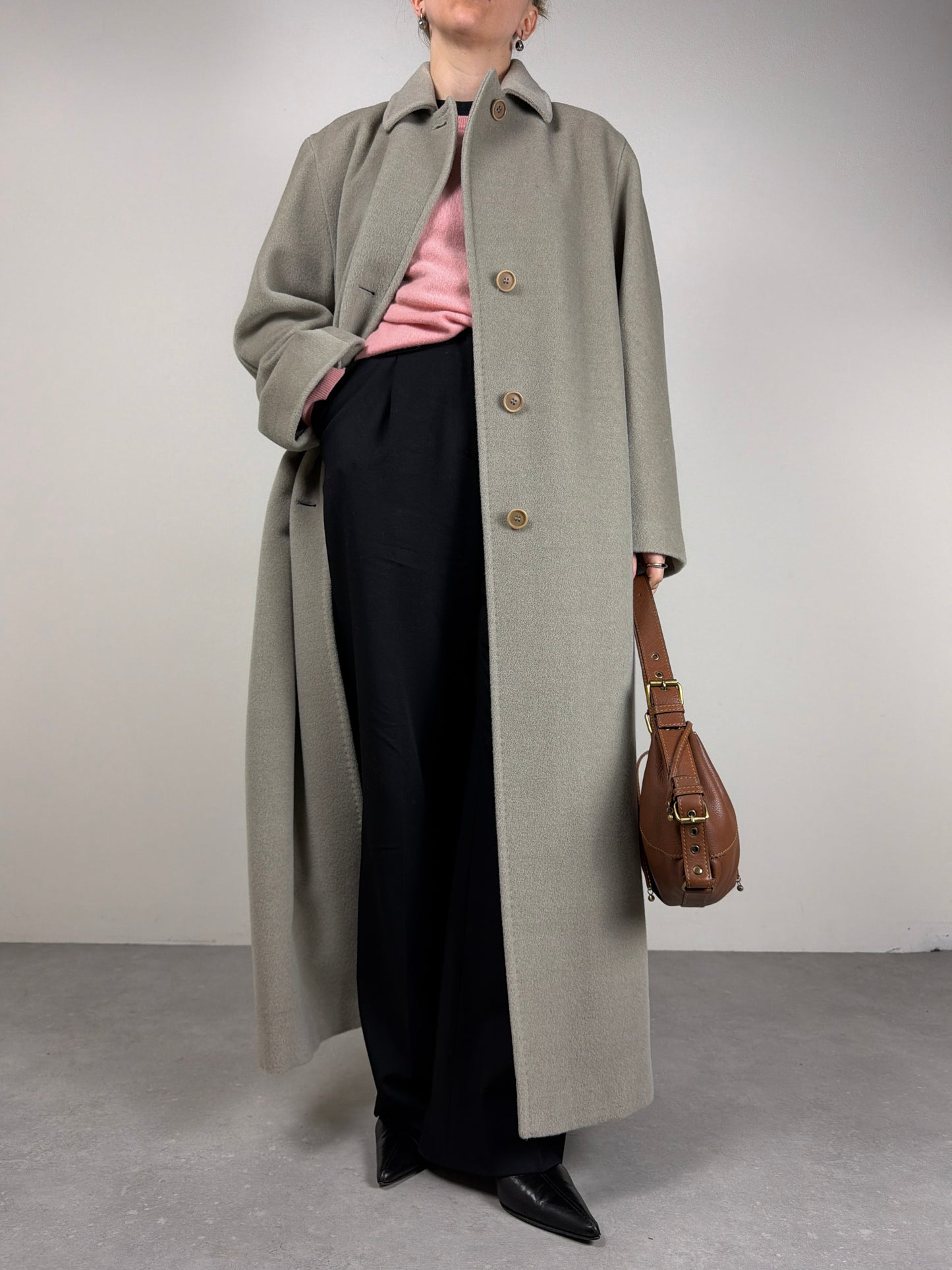 Cappotto lungo in pura lana vergine color grigio sabbia