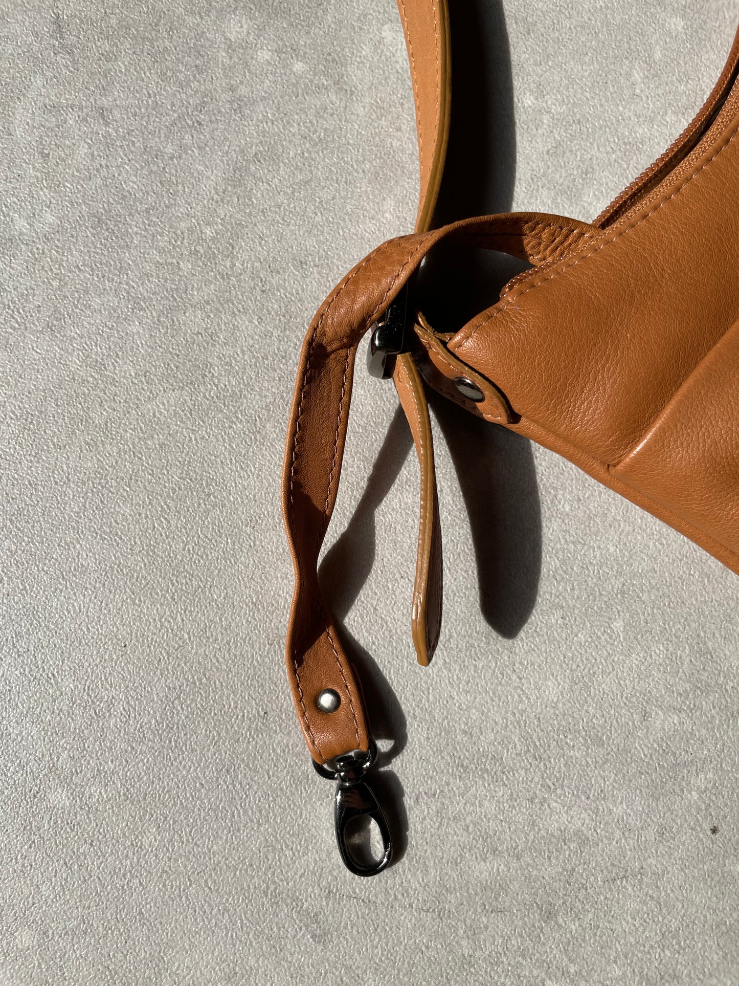 Bow leather bag