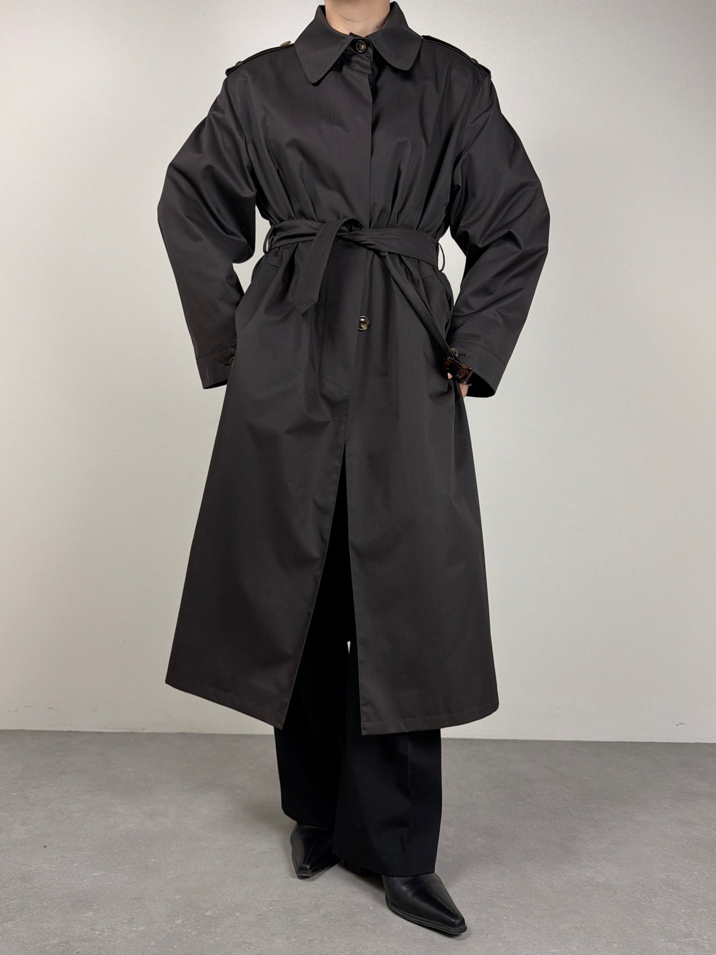 Trench vintage new old stock marrone, con l’interno staccabile in vera pelliccia lapin