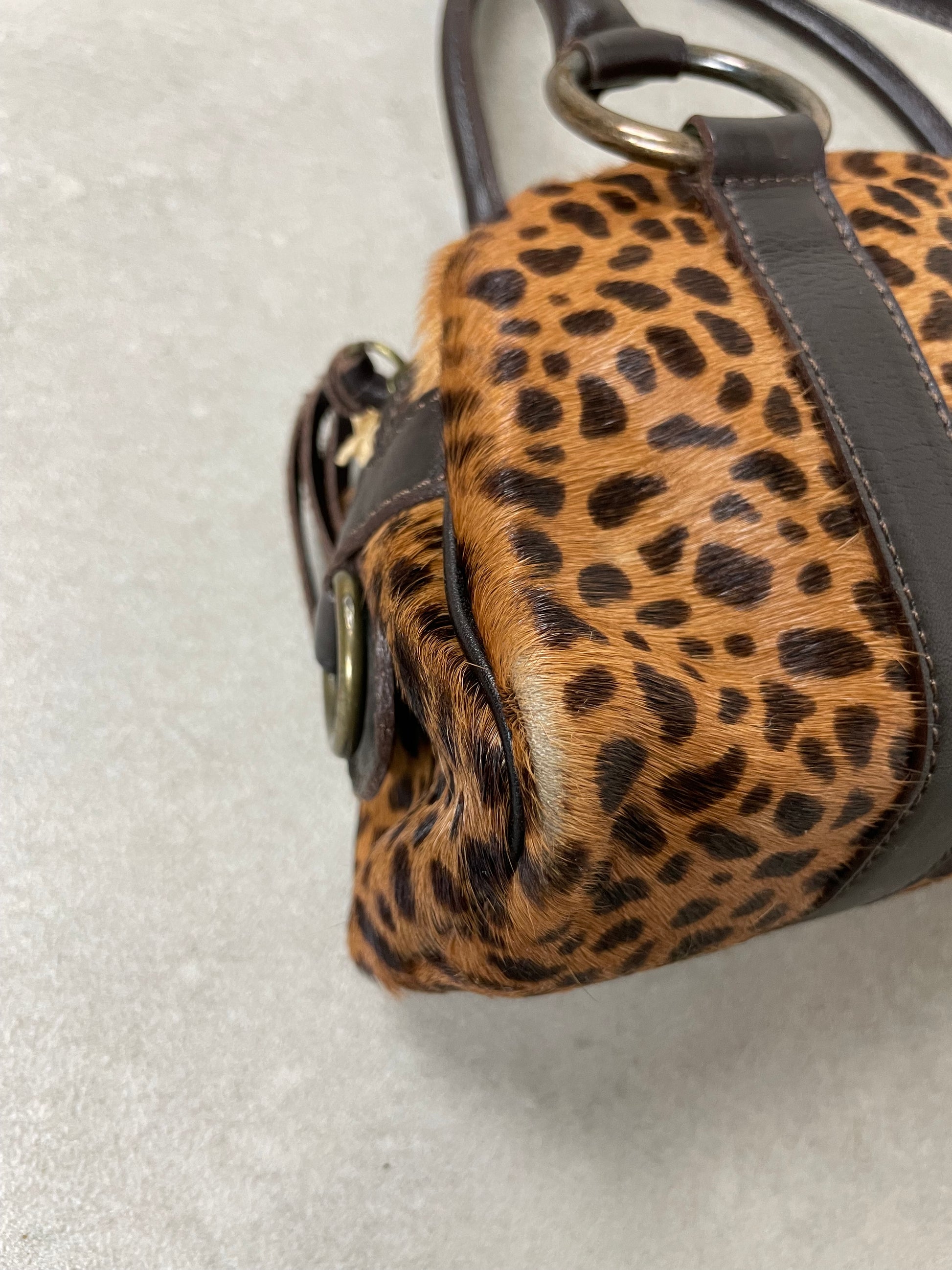 Xduargs Collana girocollo in pelle marrone con stampa animalier Xduargs Collana girocollo in pelle marrone con stampa animalier