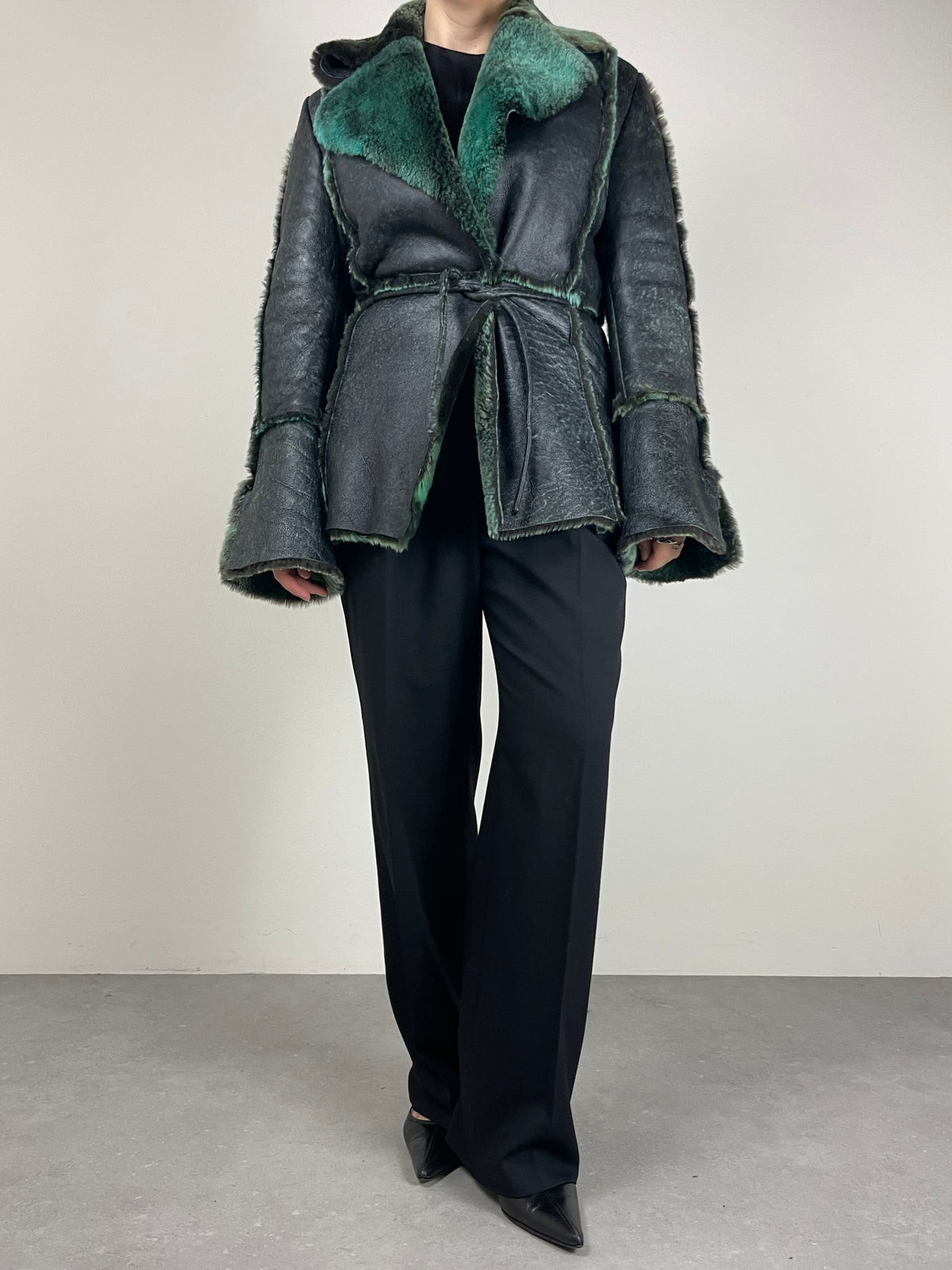 Shearling vintage Made in Italy antracite con riflessi verde salvia