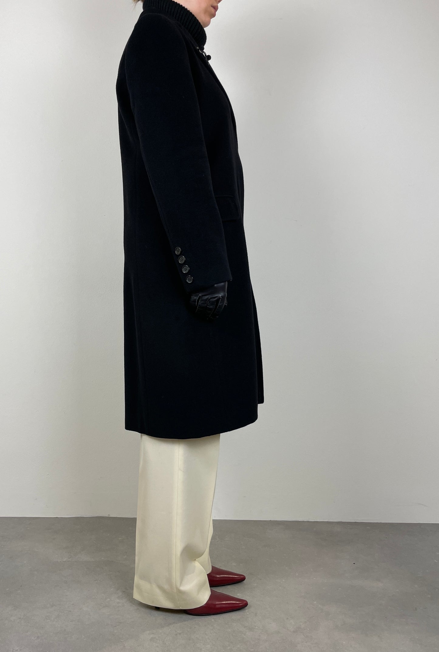 Cappotto nero in lana, angora e cashmere