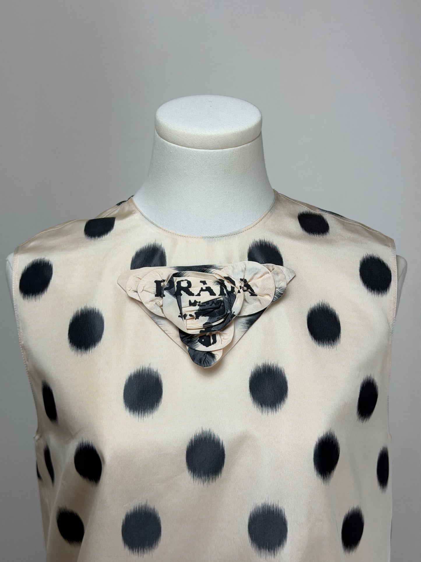 Top PRADA SS 2021 in seta