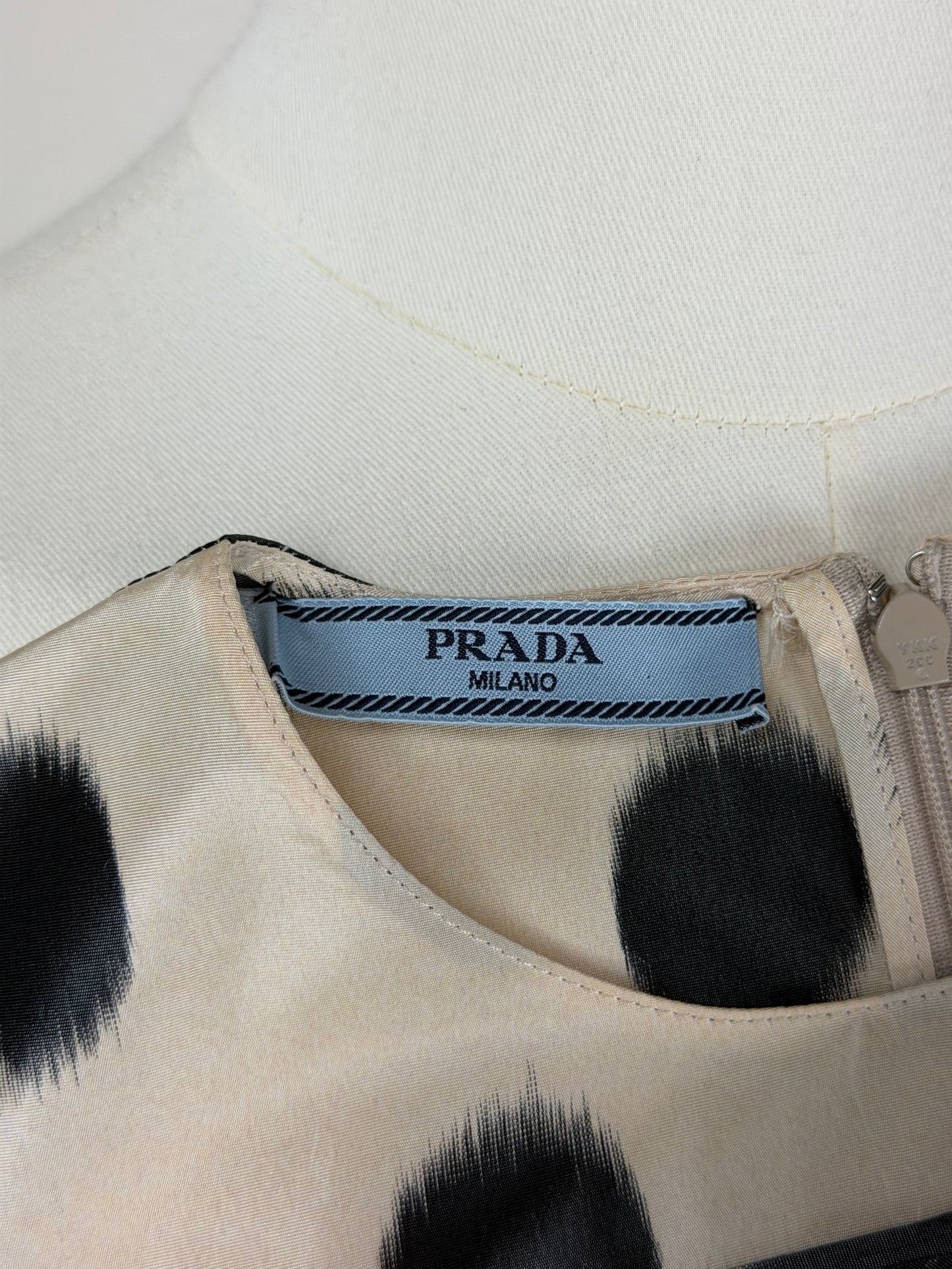 Top PRADA SS 2021 in seta
