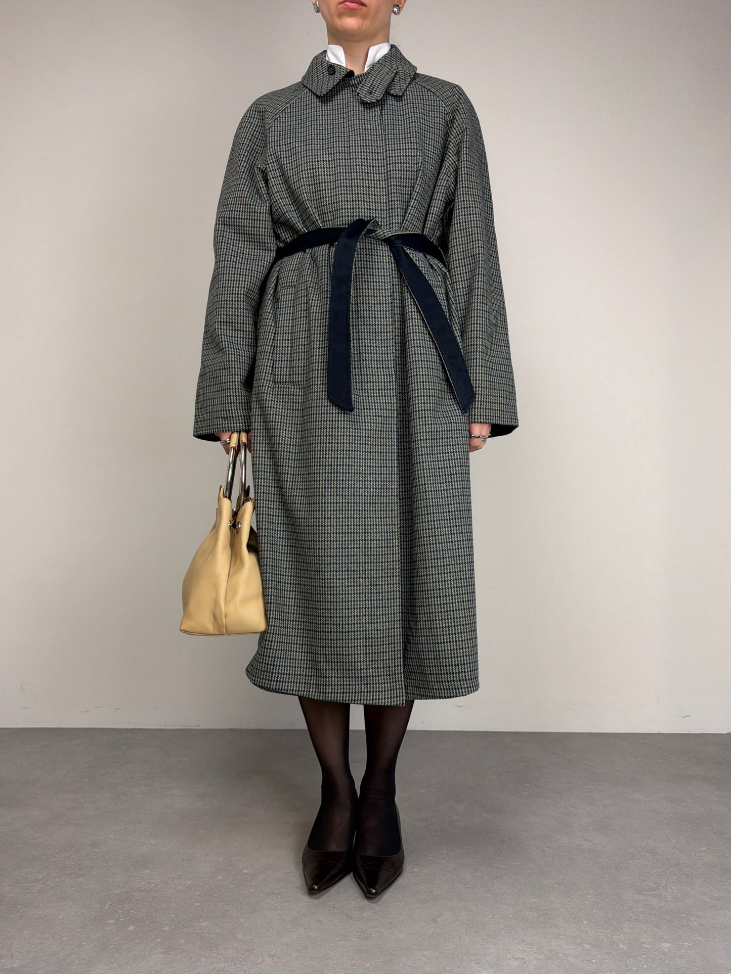 Trench vintage double-face da un lato blu e dall'altro a fantasia pied de poule