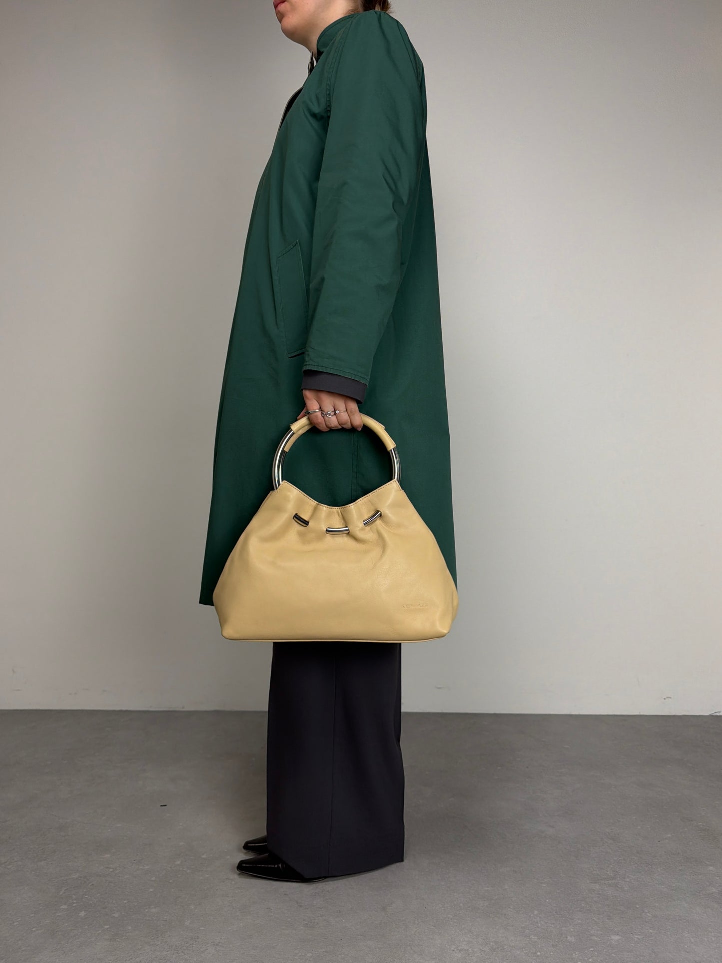 Trench double-face color verde mirto e sabbia