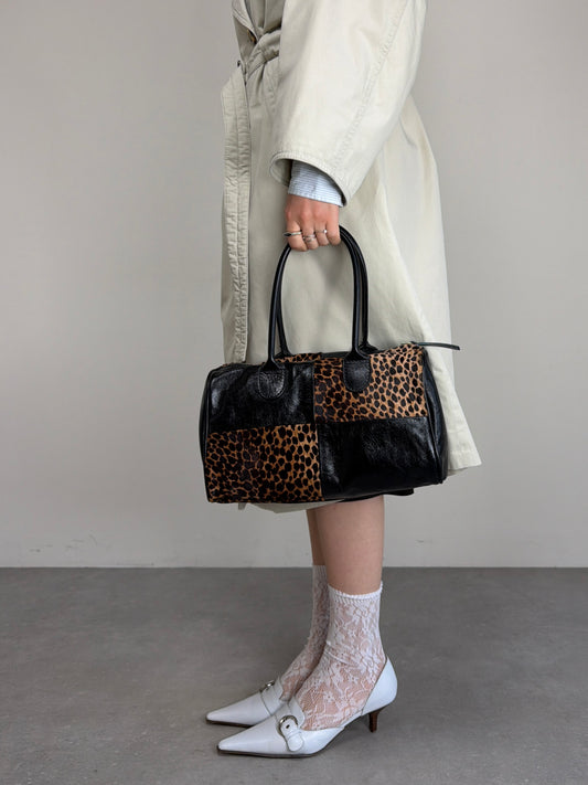 Bauletto in pelle verniciata e cavallino leopardato