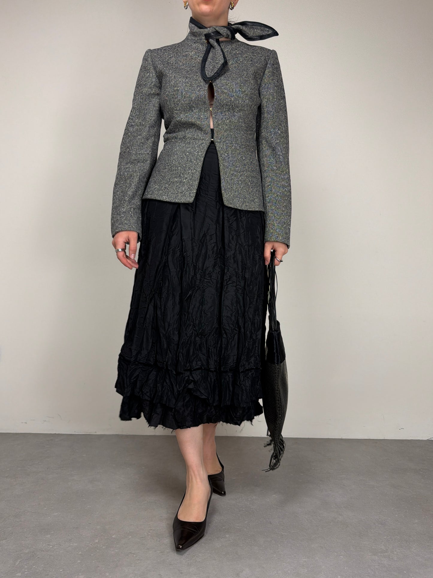 Giacca in twill di lana con nodo al collo