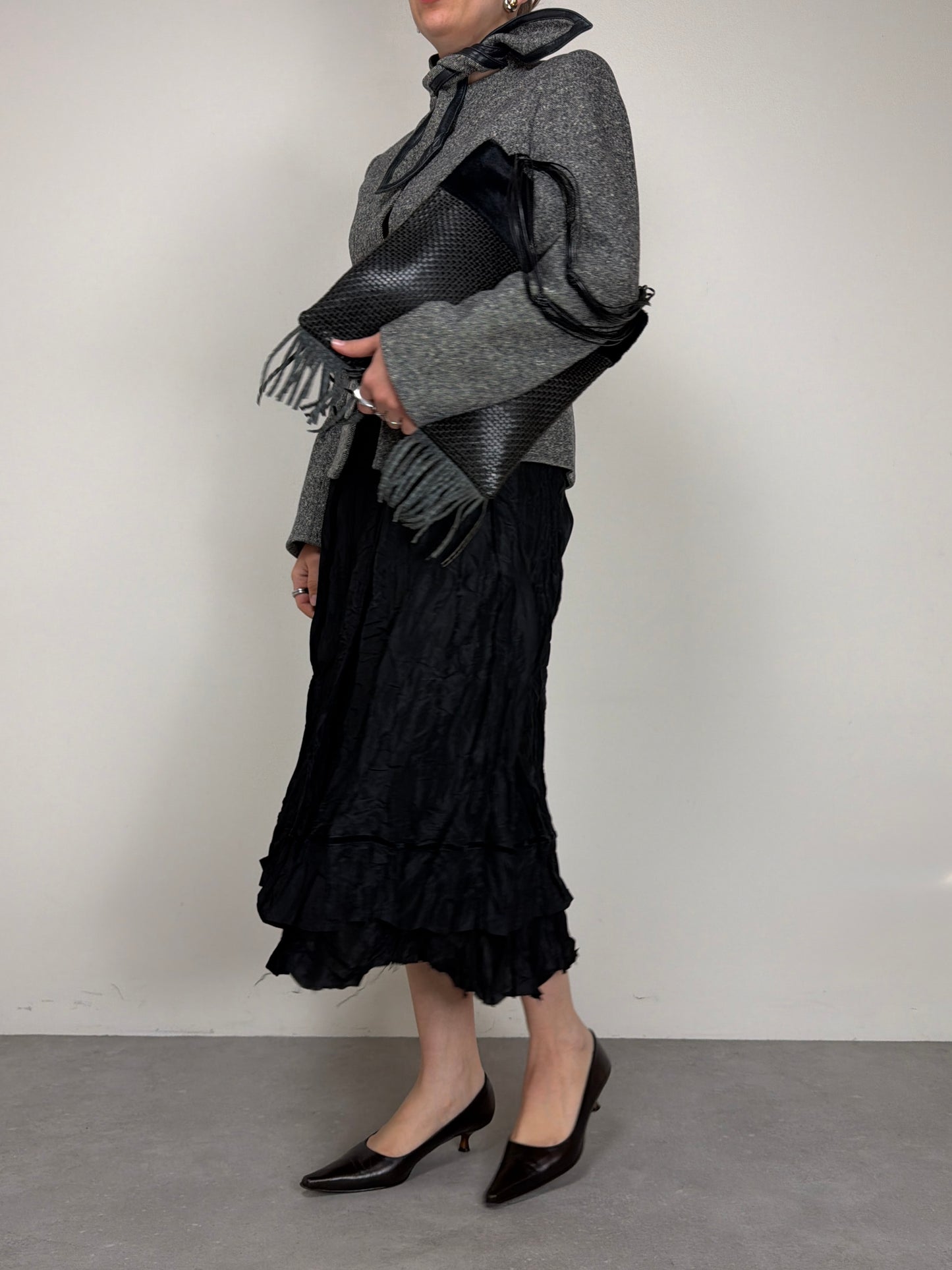 Giacca in twill di lana con nodo al collo