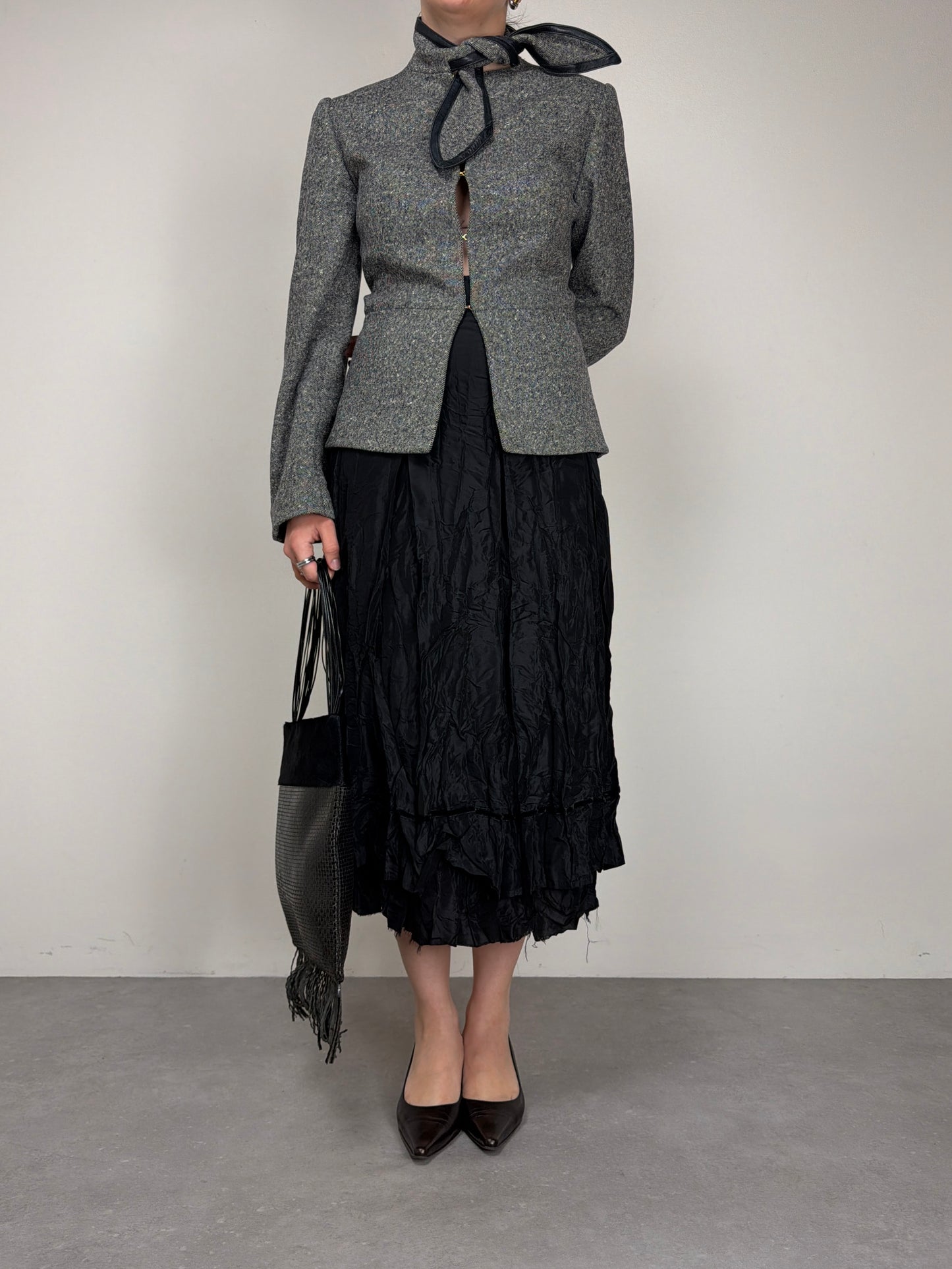 Giacca in twill di lana con nodo al collo