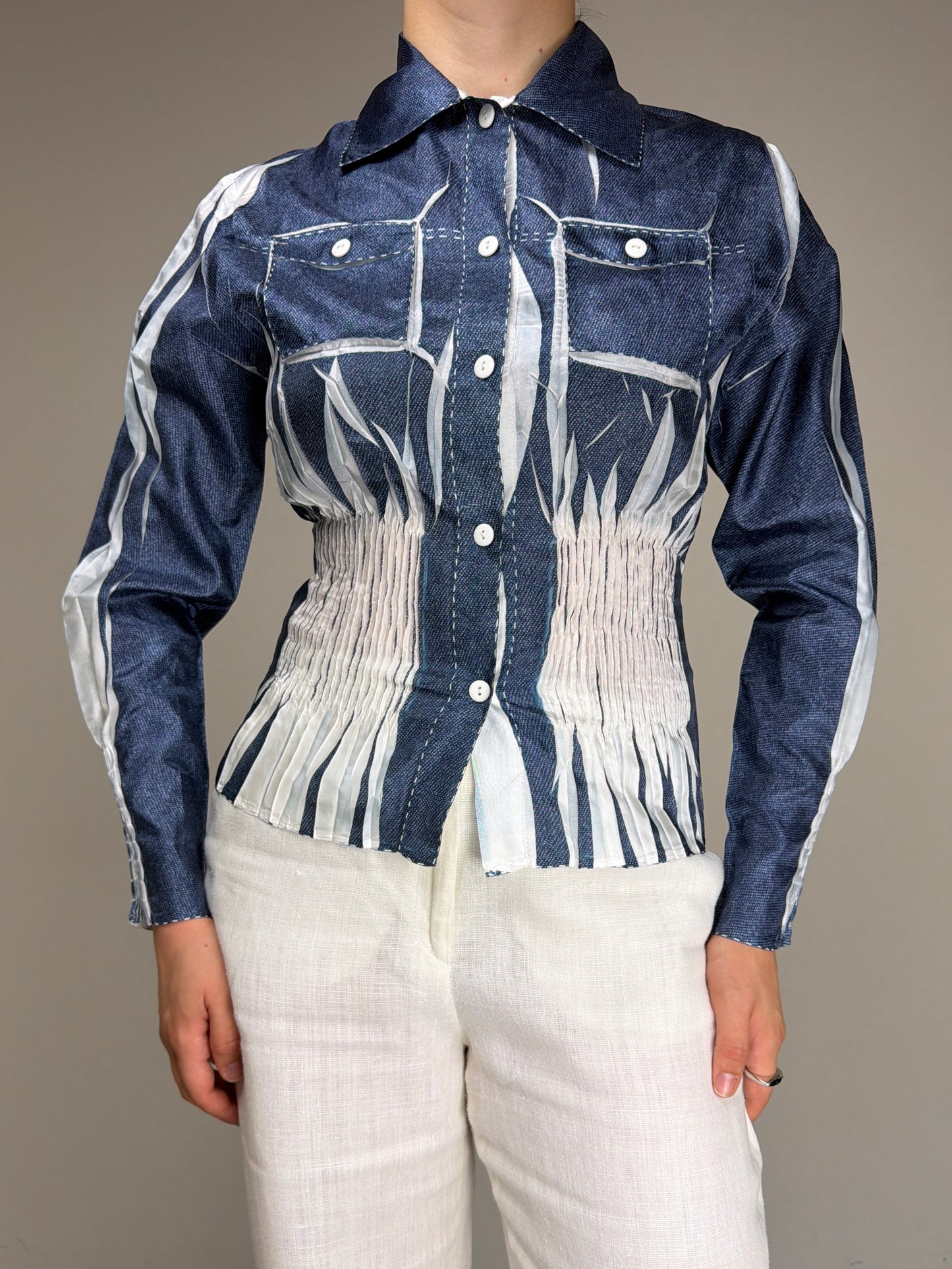 Camicetta vintage stampa denim effetto crinkle