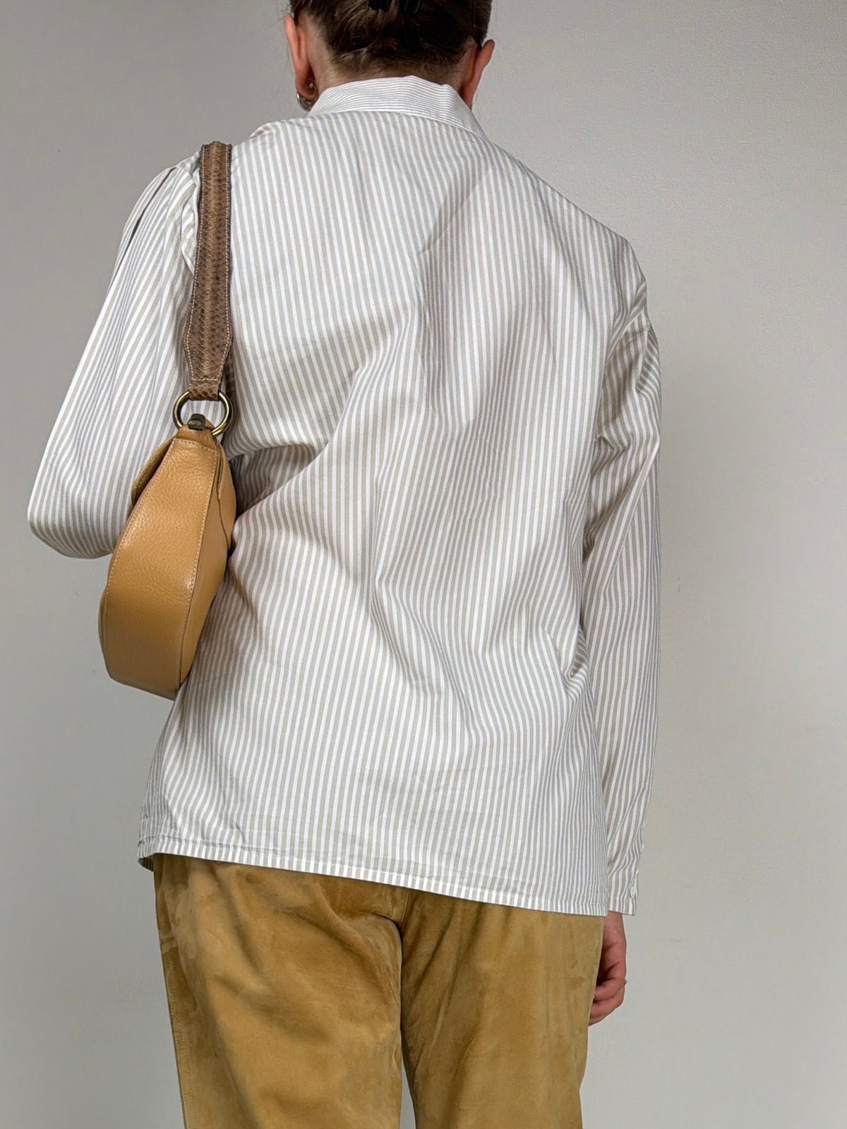 Camicia vintage in cotone con costruzione asimmetrica