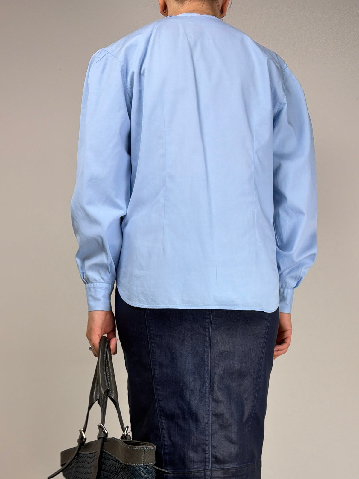 Camicia vintage in cotone con bordo smerlato