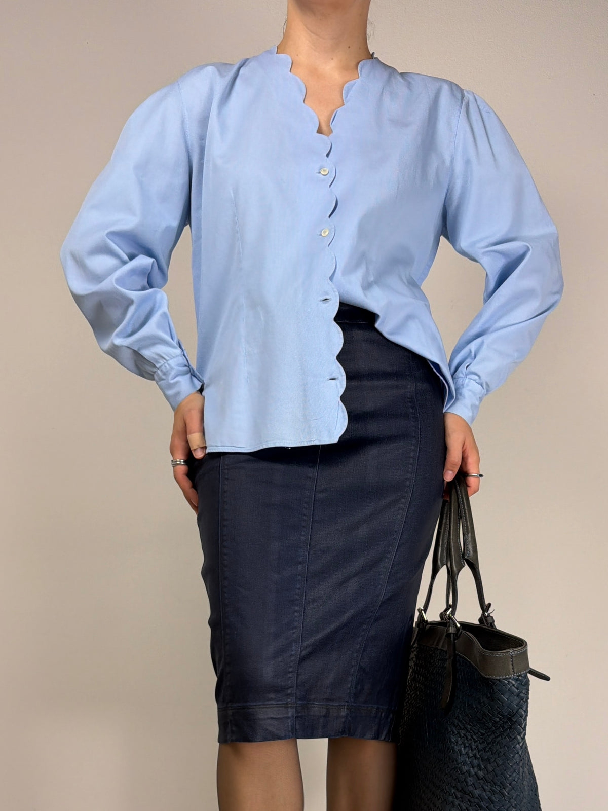 Camicia vintage in cotone con bordo smerlato