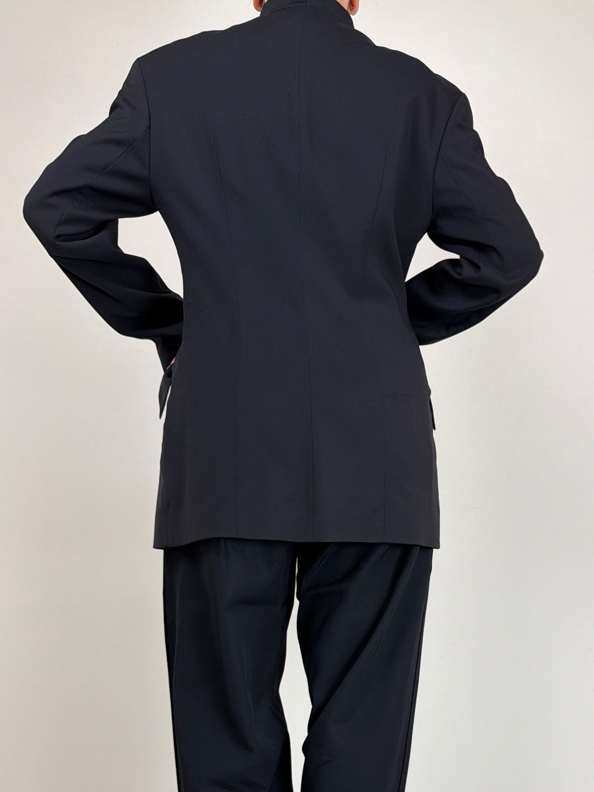 Blazer vintage in lana con bottoni gioiello