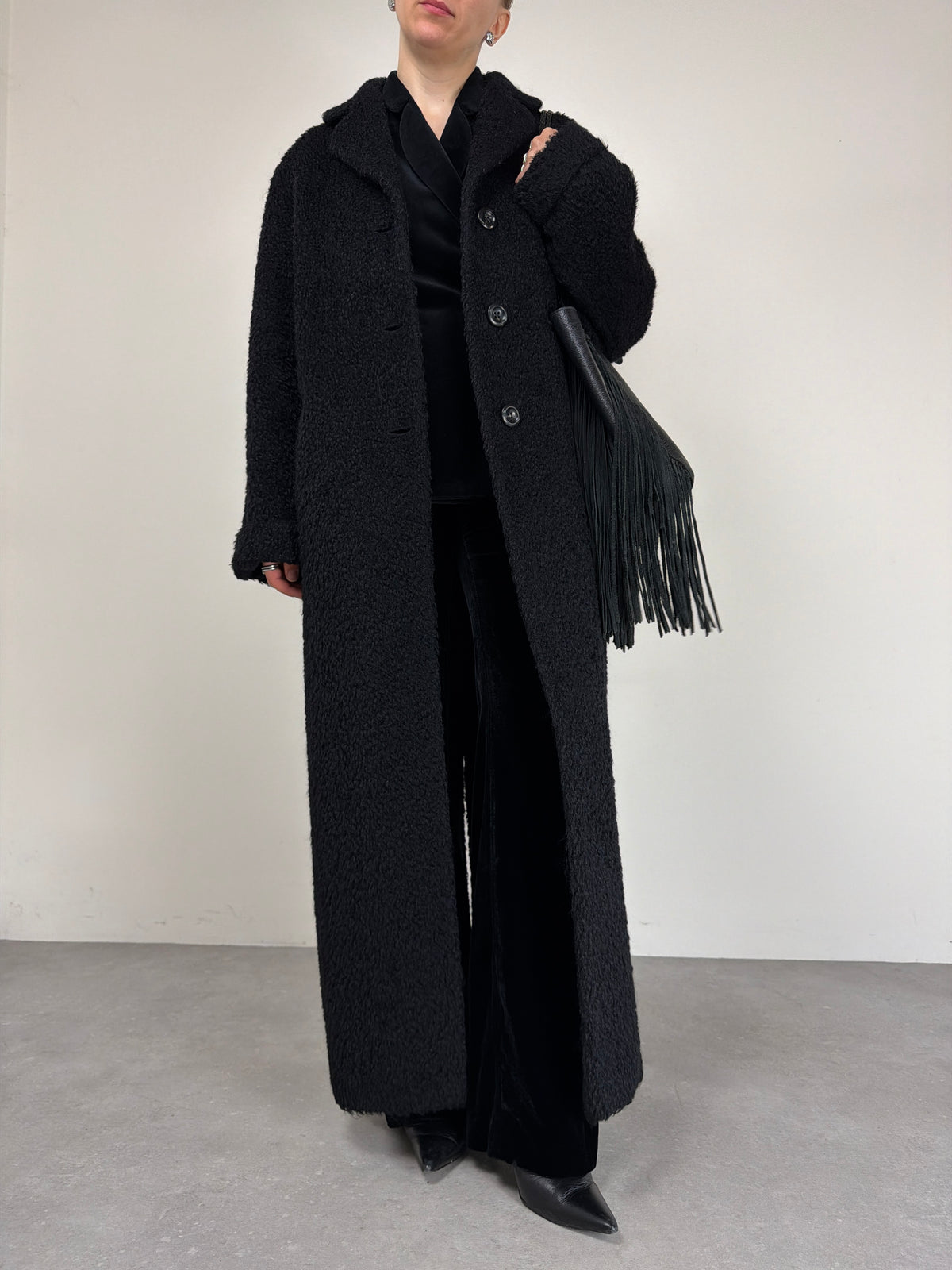 Cappotto nero lungo in mohair e lana