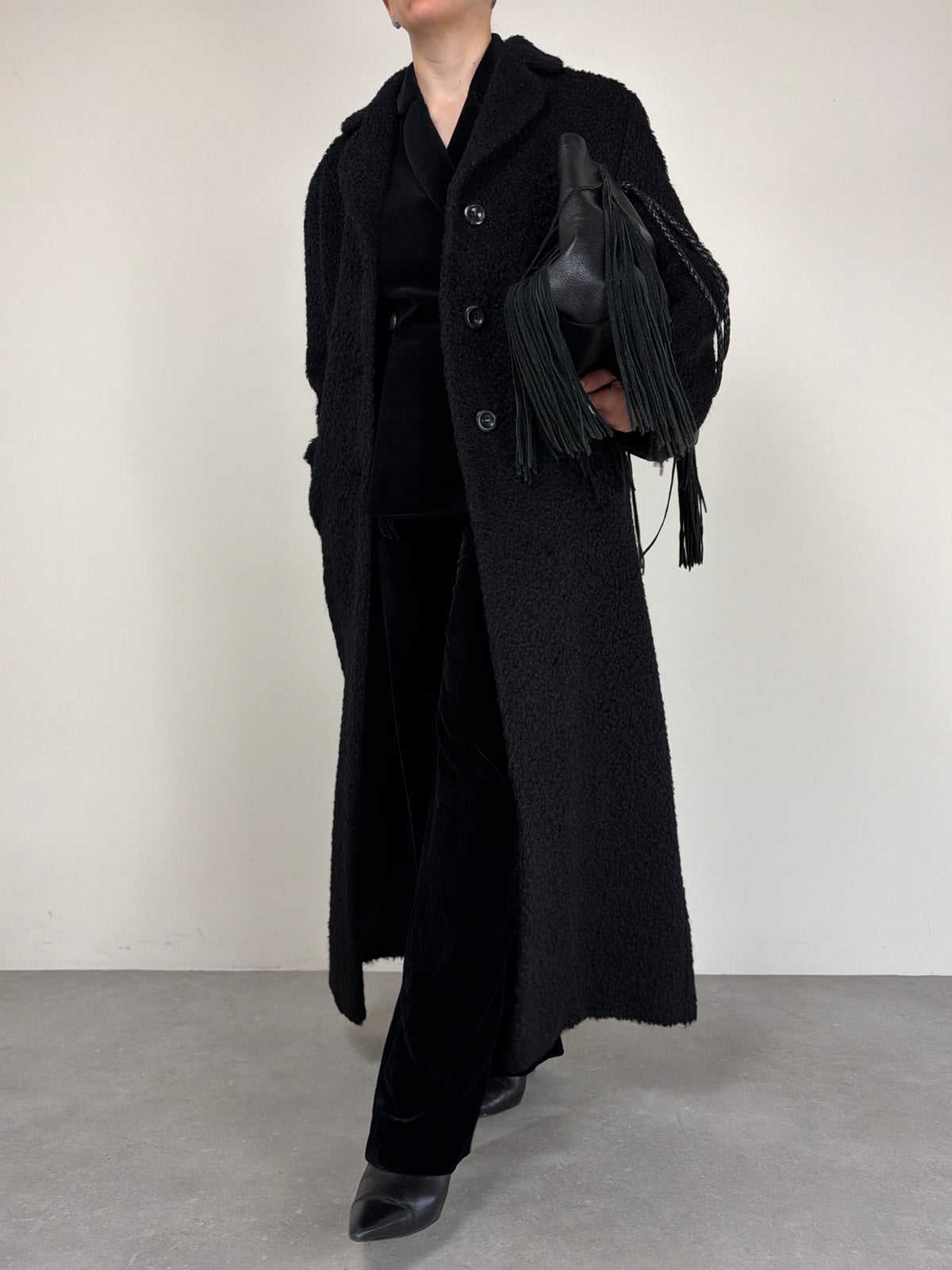 Cappotto nero lungo in mohair e lana