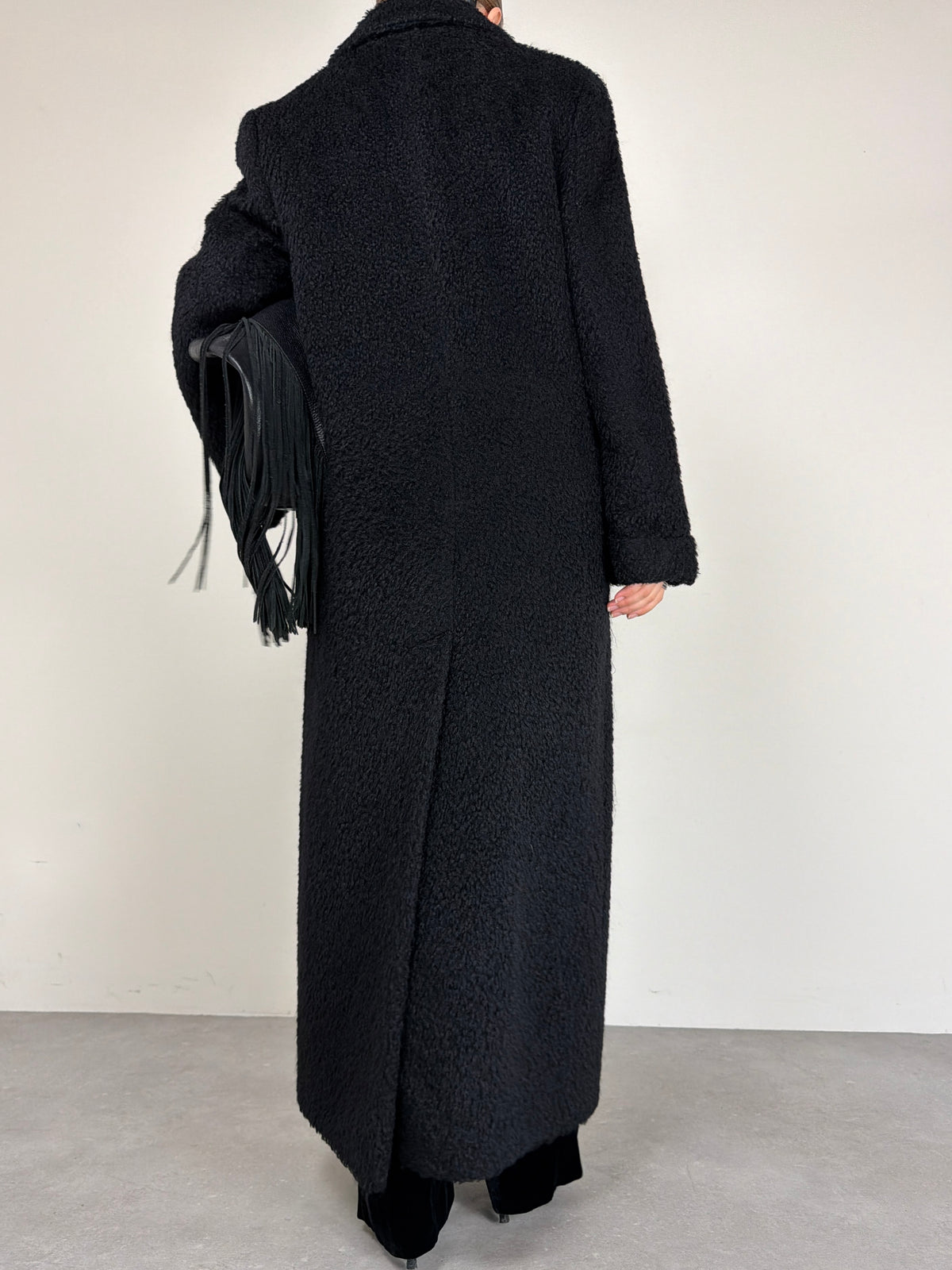 Cappotto nero lungo in mohair e lana