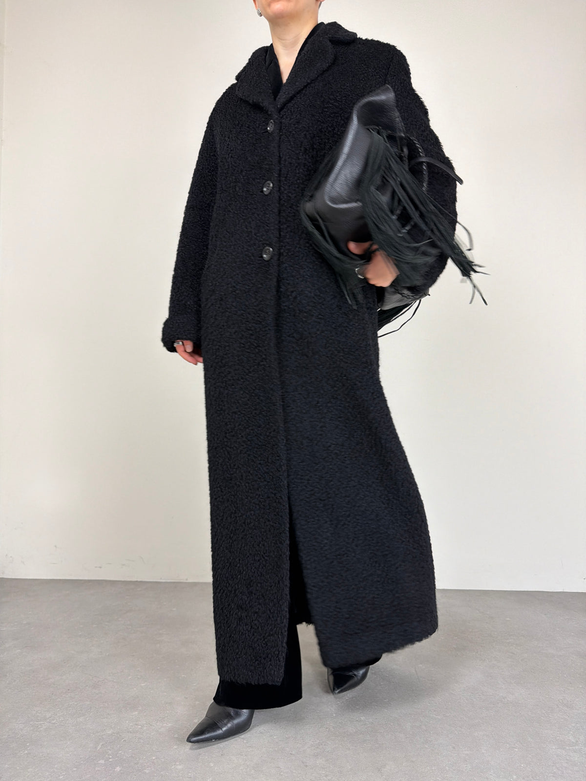 Cappotto nero lungo in mohair e lana