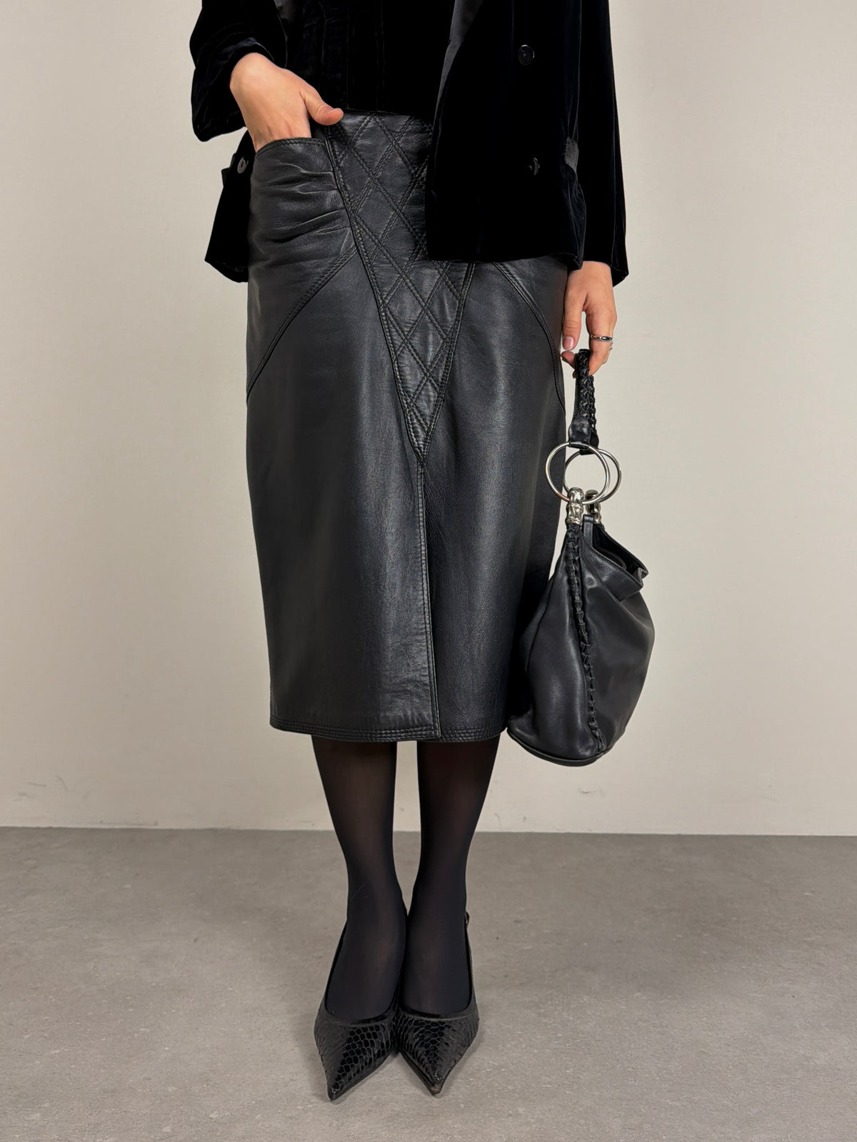 Gonna midi in vera pelle nera