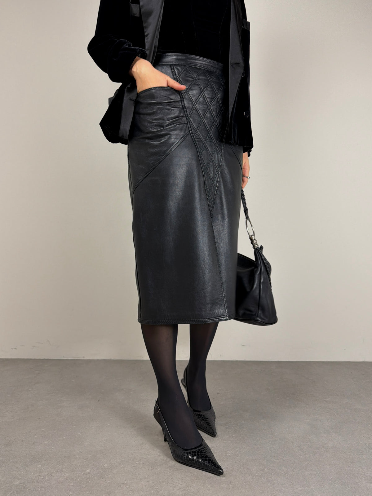 Gonna midi in vera pelle nera