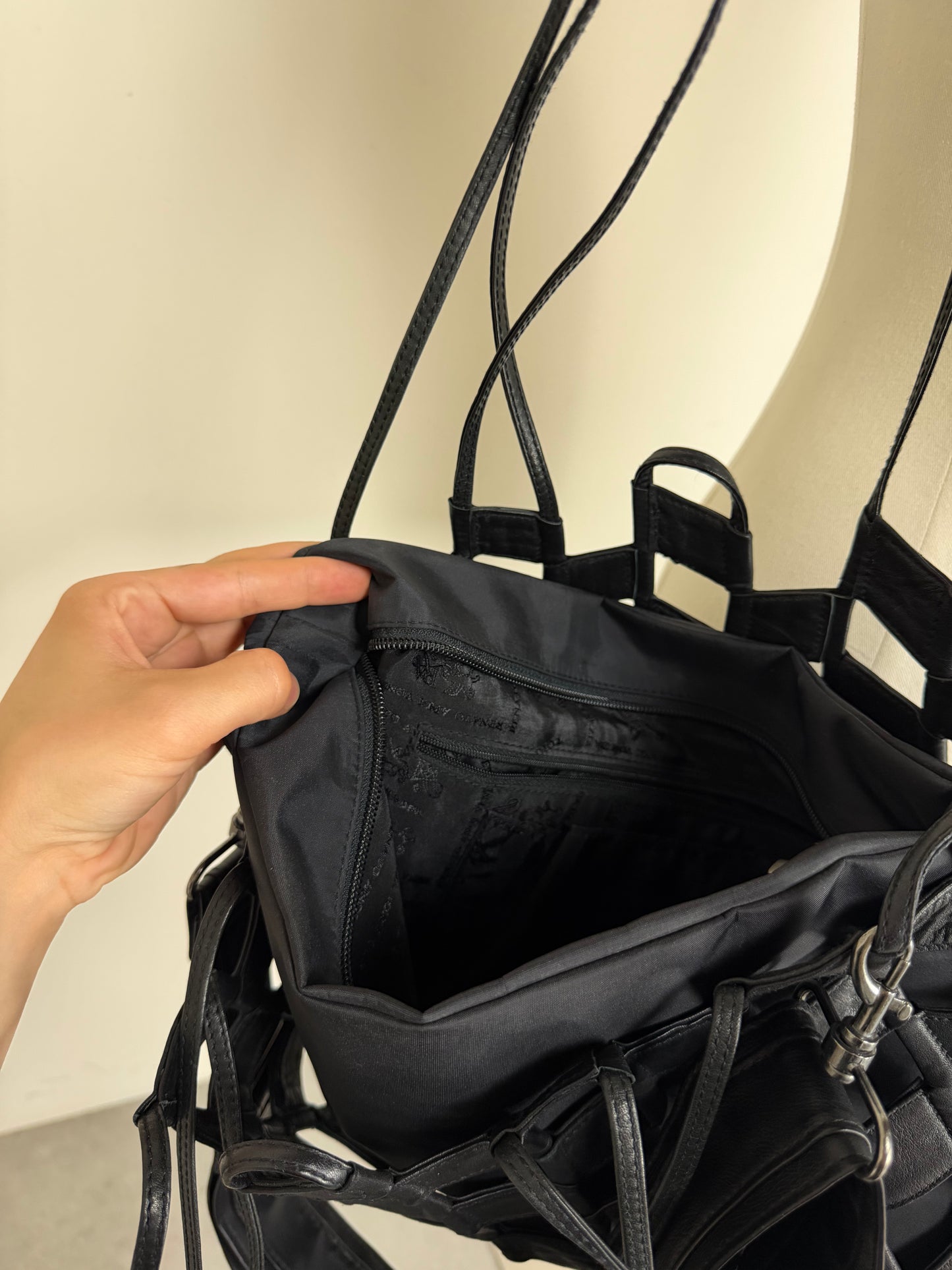 Tote Bag in pelle con lavorazione geometrica
