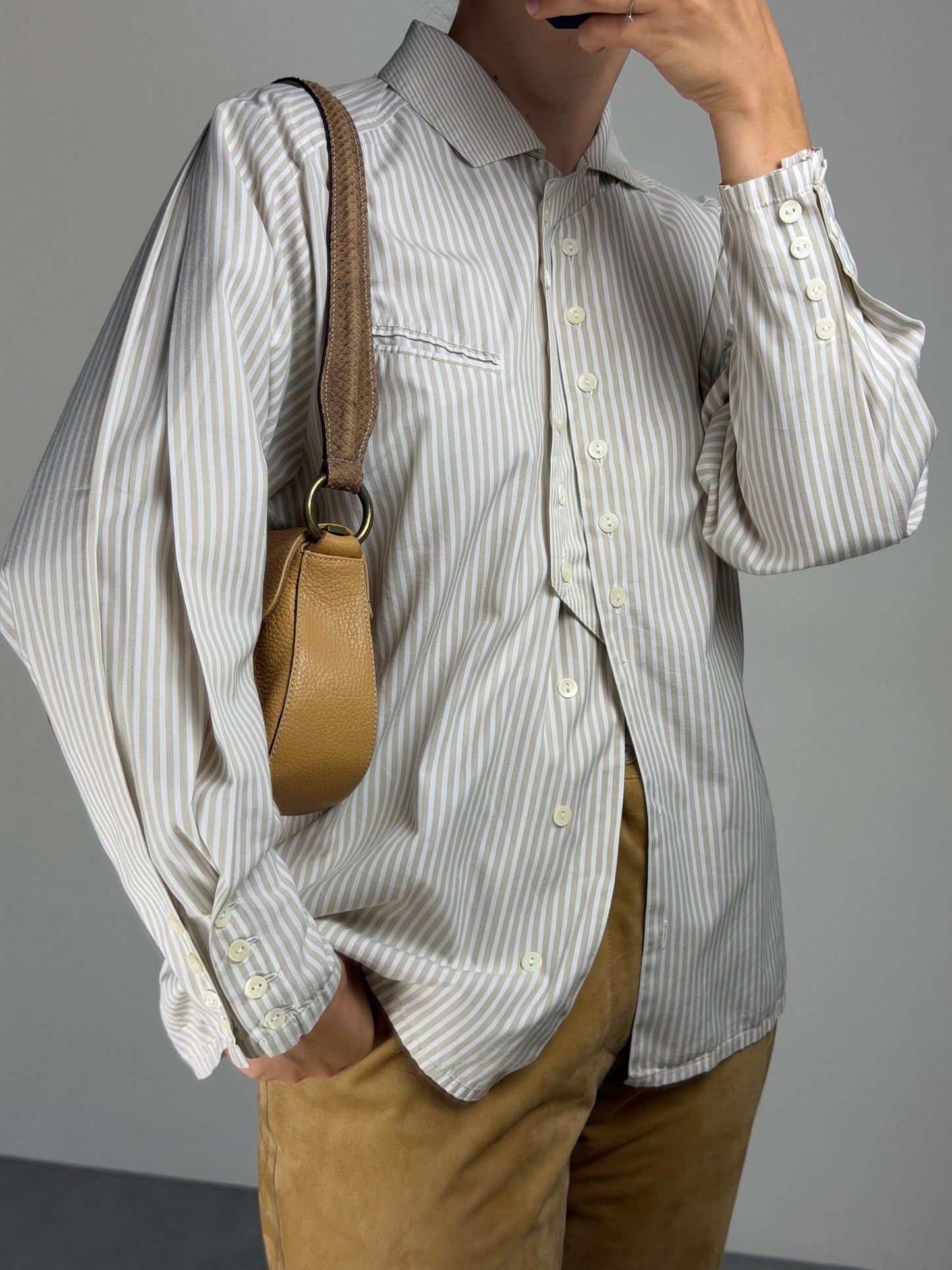 Camicia vintage in cotone con costruzione asimmetrica
