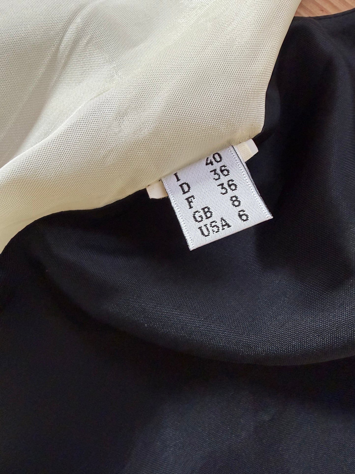 Abito "PEACE" di Moschino Cheap and Chic