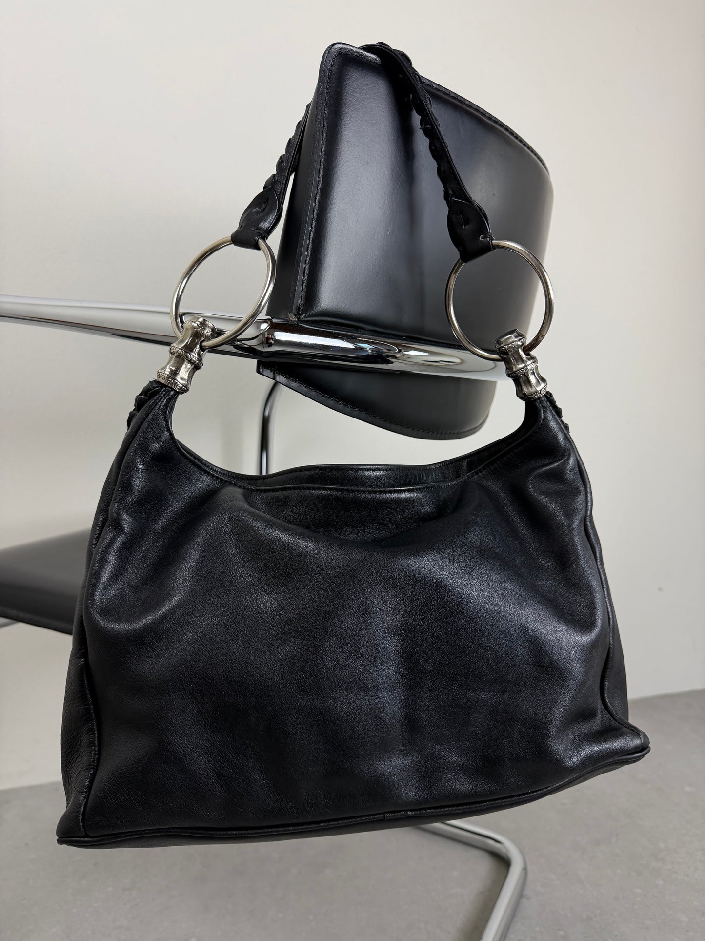 Borsa in vera palle con anelli metallici