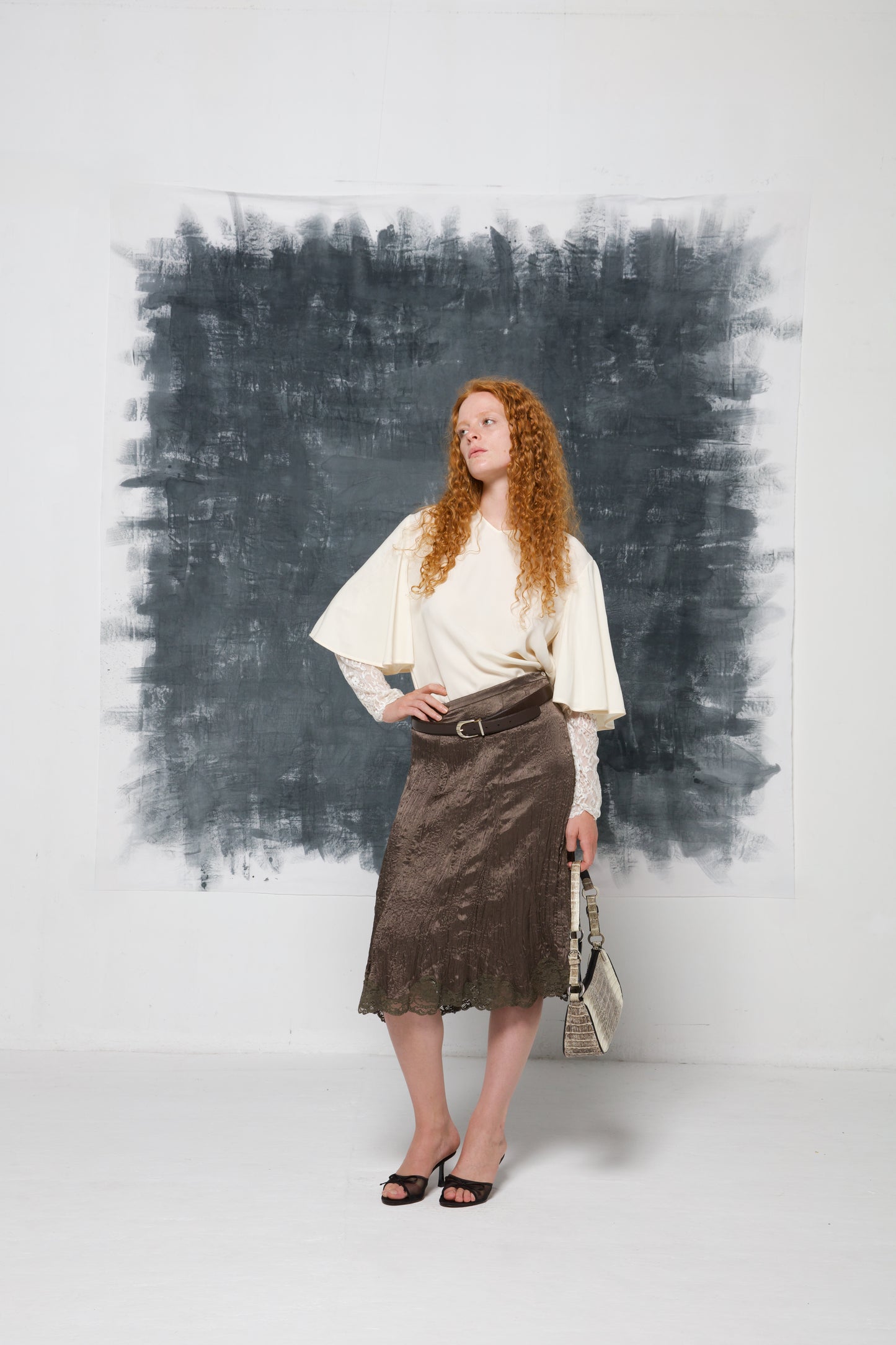 VALENTINO Night blusa in seta con maniche in pizzo