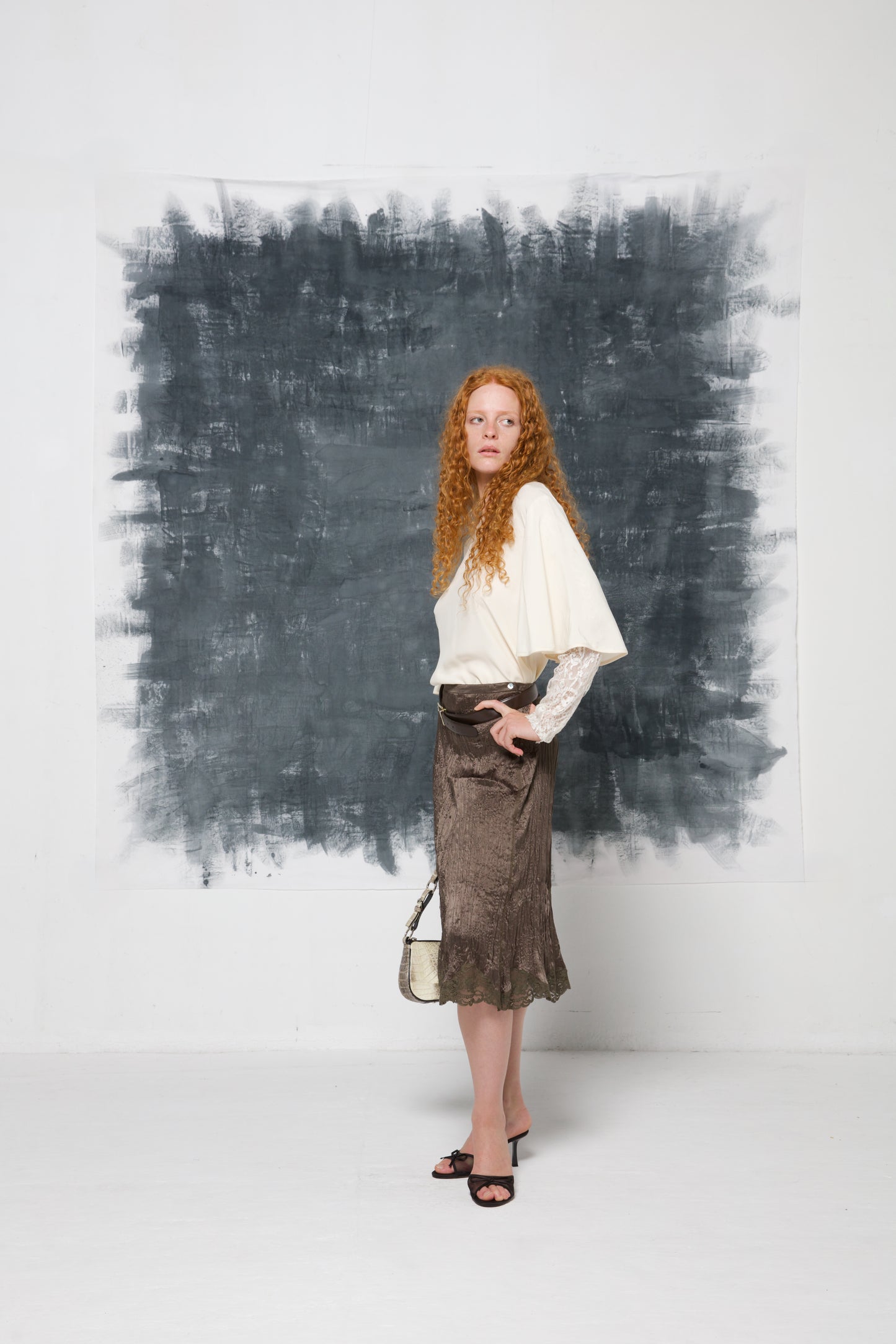 VALENTINO Night blusa in seta con maniche in pizzo