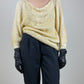 Maglia in paillettes fatta a mano